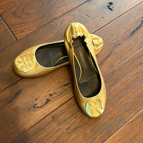 Tory Burch Gold Metallic Ballet Flats - Picture 4 of 8